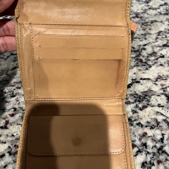 Authentic Chanel Trifold Wall - Picture 4 of 5